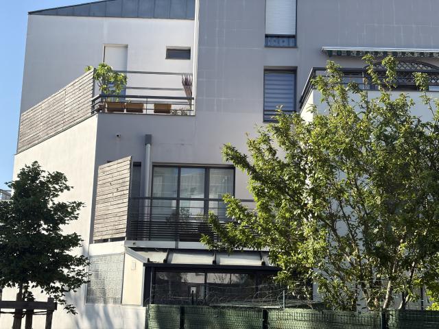 Grand appartement avec terrasse en vente pour petite famille à Angers