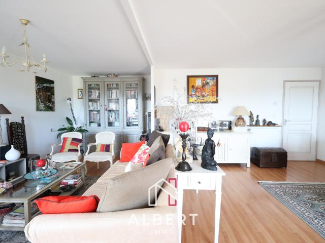 Angers Les Justices Appartement type 5 de 110 M2 3 chambres, balcon et garage