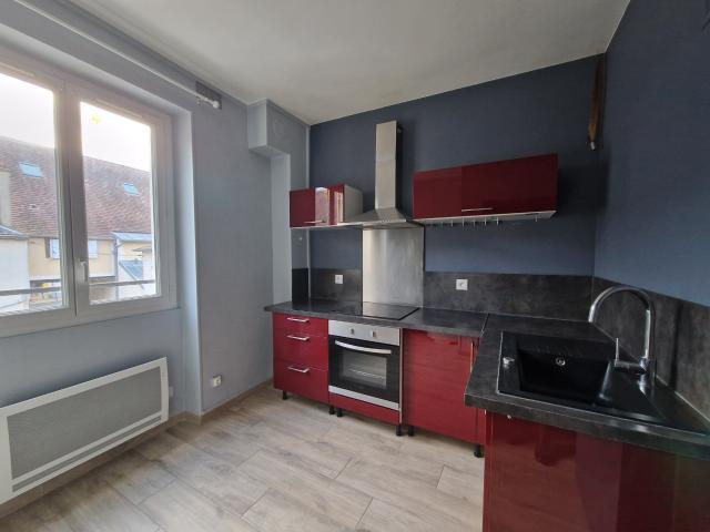 ANGERVILLE Centre ville T2 de 45 m2