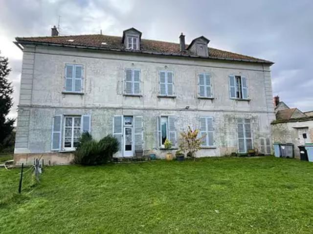 Angerville 91670 Achat / Vente maison 18 pièces t18 au dernier étage