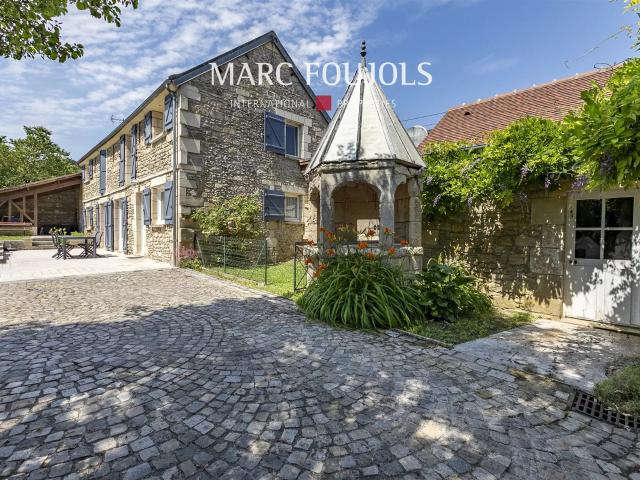 Angicourt – Authentique Propriété En Pierre Avec Piscine Et. 130m² Angicourt