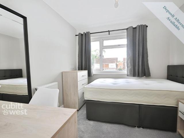 Anglesey Close, Crawley, RH11 1 bed in a house share to rent £650 pcm £150 pw