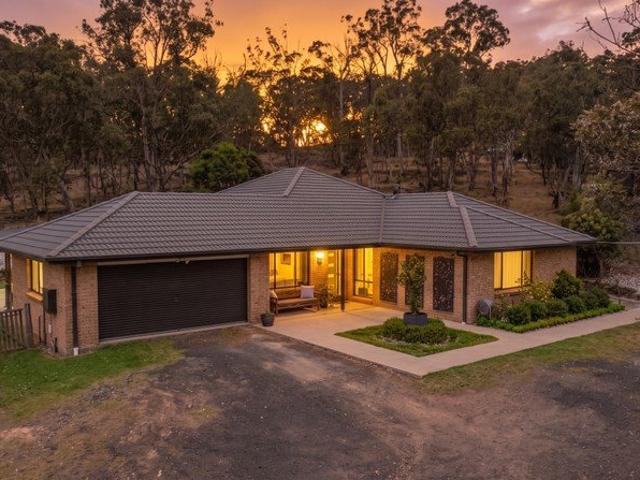 Angophora An Offering of Seclusion & Aesthetic Contemporary Living