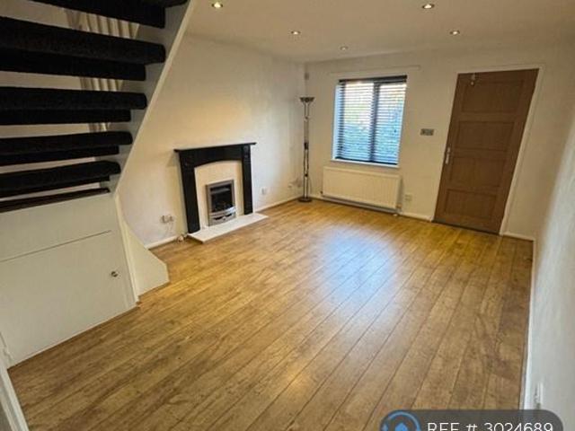 Angora Drive, Salford, M3 2 bed semi detached house to rent £1,250 pcm £288 pw