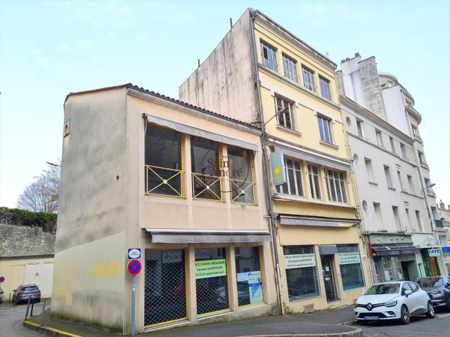 Angoulême centre ville, Immeuble de 300m² à rénover 300m² Angoulême