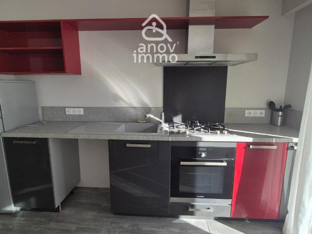 ANGOULEME: Appartement type III d'environ 63 m2 entièremen