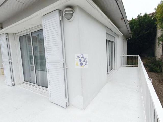 ANGOULEME, belle maison 3 chambres, garage, jardin