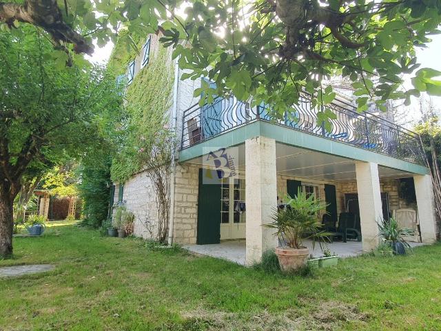Angouleme, maison villa, 4 chambres, parc arboré. 185m² Angoulême