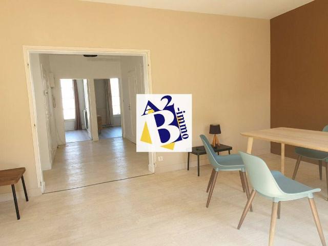 ANGOULEME Plateau, Appartement meublé 2 ch, parking privé