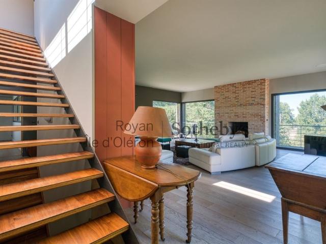 Angoulème Propriété d'architecte entre lumière, eau et nat. 478m² Saint Yrieix sur Charente