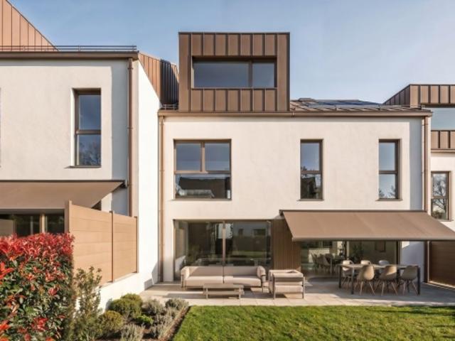 Angrenzendes Haus soll gebaut werden Villa B