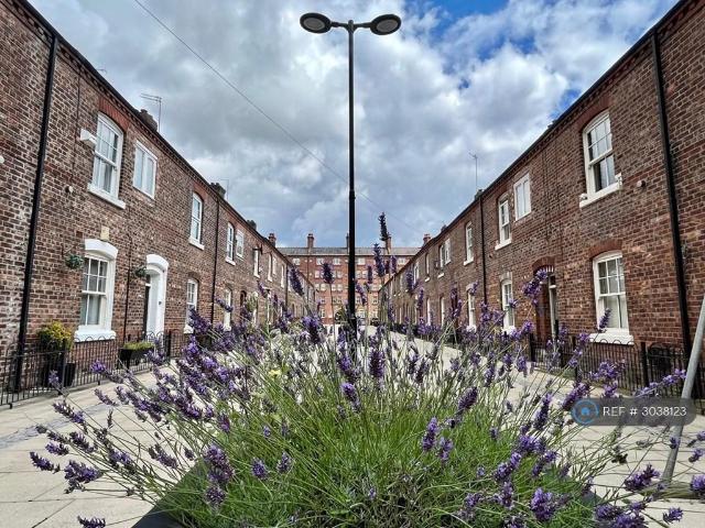 Anita St, Manchester, M4 2 bed flat to rent £1,475 pcm £340 pw