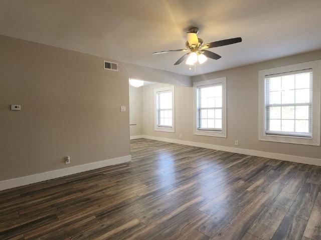 Anic Crossings 2 Bedroom Apartment for Rent at 405 S Geyer Rd, Kirkwood, MO 63122