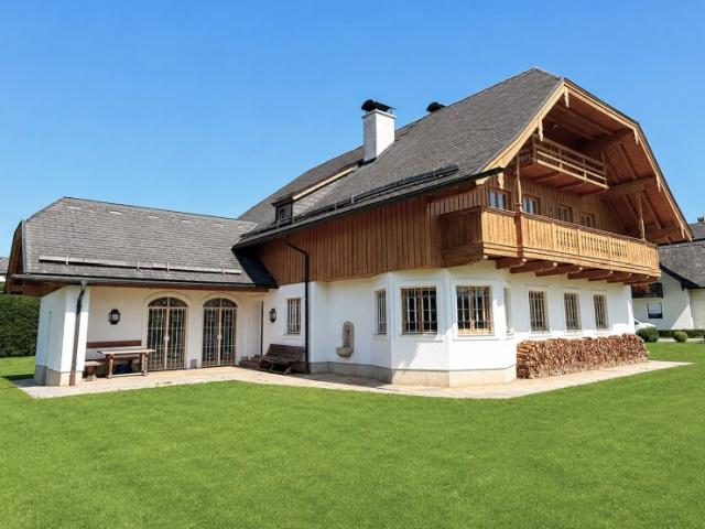 Anif Charmantes Salzburger Landhaus in Bestlage