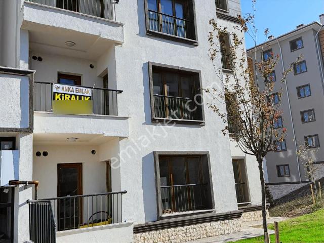 Anka Emlaktan 2,etapta 2 Katta Arakat 2+1daire Önü Açık Gk Daire