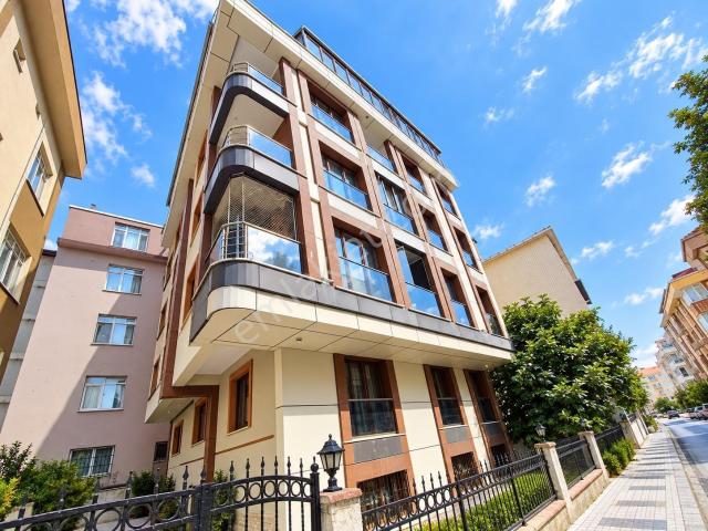 Anka'dan Bulgurlu Mahallesinde 2+1 Kulanışlı Çatı Dubleks Daire
