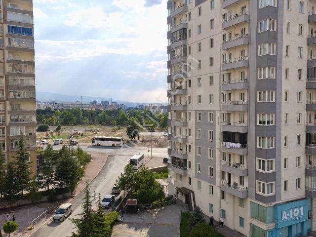 Anka'dan Tarmvay Karşısında Üniversite Yakını 3+1 Kiralık Daire