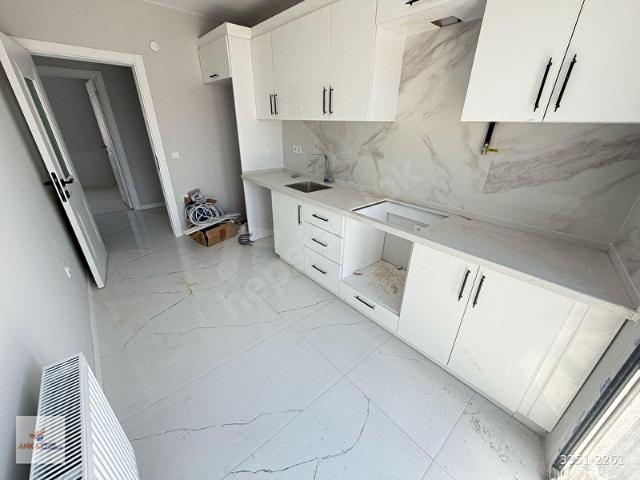 ANKA'DAN ÜSKÜDAR BULGURLU SIFIR 2+1 GENİŞ DAİRE