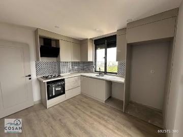 ANKASTRELİ PANJURLU HAVUZLU, GÜVENLİKLİ SİTEDE SIFIR 2+1 DAİRE