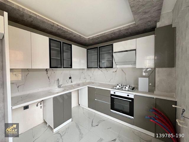 ANKARA AKYURT YILDIRIM MAH. 3 KAT ARKA CEPHE 125 M2 EBEVEYN BANYOLU LÜX YAPILI DAİRE