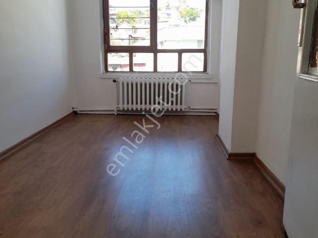 Ankara,altındağ,ulucanlar Cd.sinde,boş,kombili,üst Kat,ön,yapılı,asansörlü,boş