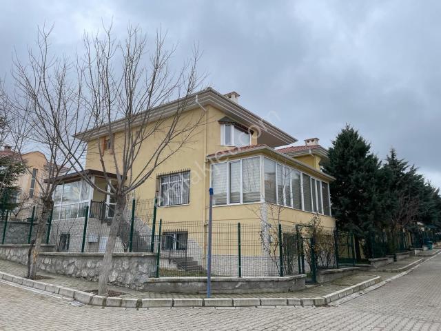 Ankara Çayyolu Teda Villalarında Full Yapılı Manzaralı Satılık Villa