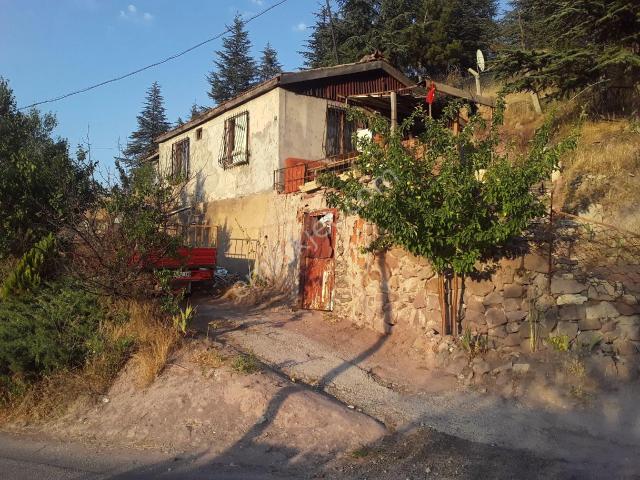 Ankara Mamak'ta Şehir Manzaralı Satılık 2+1 Dağ Evi