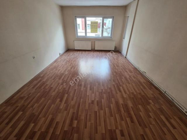 Ankara Sincan Mareşalda 3+1 Katta Bağımsız Yol Cepheli Kiralık Daire