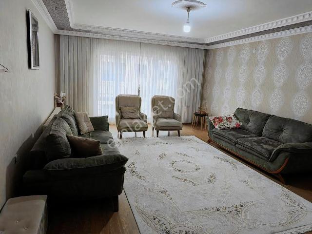 Ankara Pursaklar Saray Cumhuriyet Mahallesi 3+1 Satılık Daire!