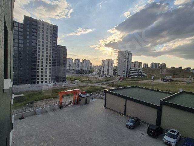 ANKARA YENİMAHALLEDE BATI VERADAN SATILIK LÜKS 4+1 DAİRE