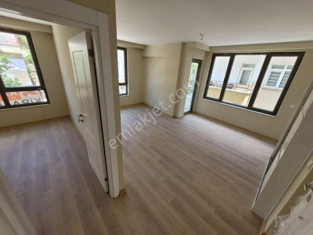 Ankara Yenimahalle Adliye Yakını Sıfır Binada Kiralık 1+1 Daire