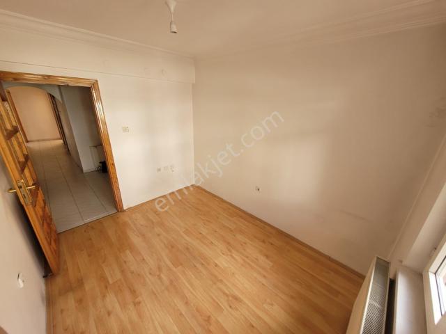 Ankara Yenimahalle'de Metroya 5 Dk Mesafede Ferah 2+1 Kiralık