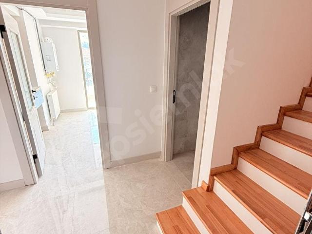 Çankaya Ayrancı Güleryüz Sk Yeni Binada 145 m2 3+1 Teraslı Asansör Garajlı Satılık Dubleks Daire
