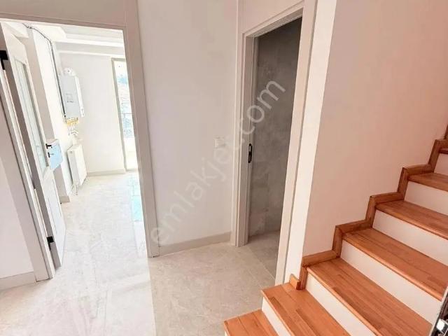 Çankaya Ayrancı Güleryüz Sk Yeni Binada 140 M2 3+1 Teraslı Asansör Garajlı Satılık Dubleks Daire
