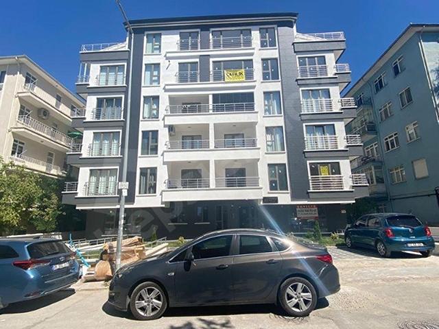 Çankaya Ayrancı Güleryüz Sokak yeni Binada 125m2 3+1 Dubleks Asansör Garajlı Satılık Daire