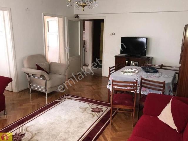 Çankaya B.esat Murat Mahallesi Akhisar Sk Da 2+1 Katta Kombili Eşyalı Mobilyalı Kiralık Daire