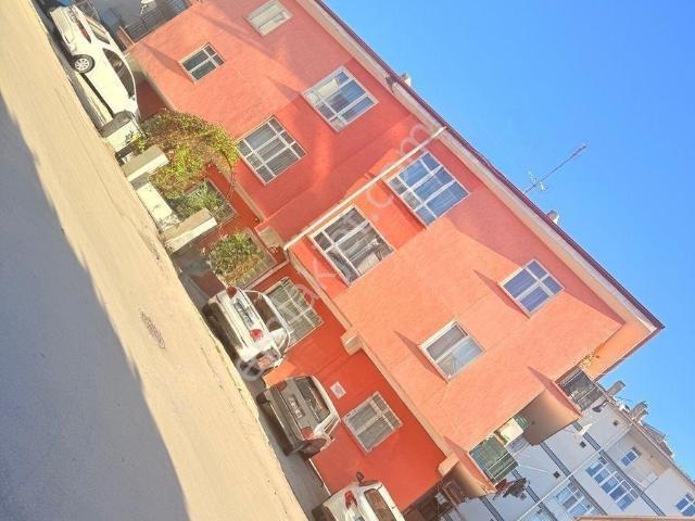 Çankaya B.esat Murat Mahallesi Akhisar Sk Da 3+1 Kombili Bos Veya Esyalı Mobilyalı Kiralık Daire