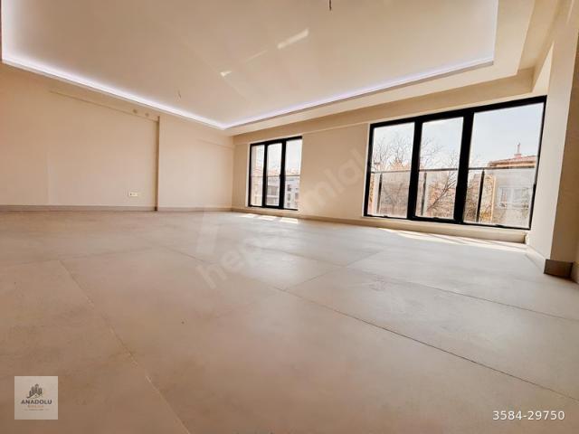 ÇANKAYA BAHÇELİEVLERDE 4+1 ÖN KATTA YENİ EMSALSİZ TERASLI DUBLEX
