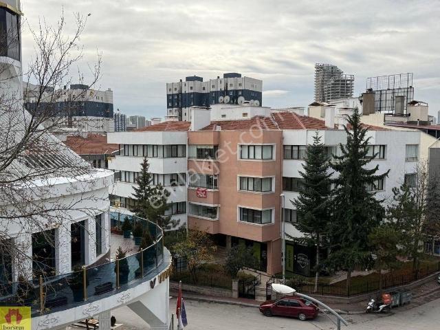 Çankaya Birlik Köşk Yakını 6+1 Asansör Garajlı Depolu Çift Girişli Teraslı Dubleks Satılık Daire