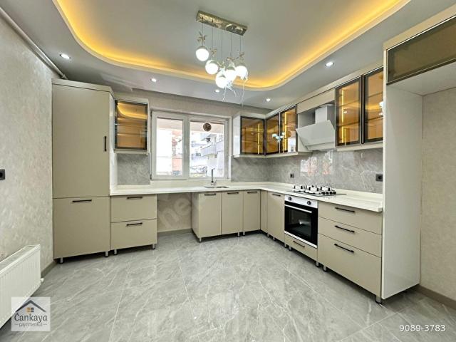 ÇANKAYA GAYRİMENKULDEN ÇETİN EMEÇ VE MALAZGİRT BULVARI ARASI ASANSÖRLÜ 3+1 ULTRA LÜX YAPILI KOMBİLİ