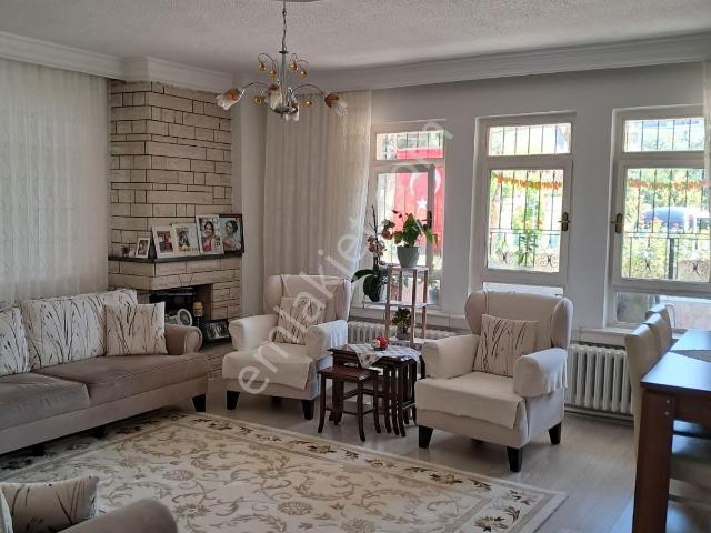 Çankaya Dikmen Vadisinde Bahçe Kullanımlı 2+1 Satılık Daire