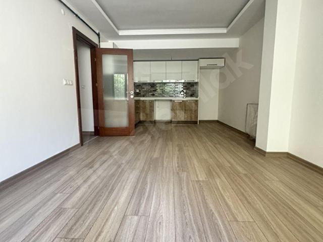 ÇANKAYA EMEKTE BAŞAKTAN 1+1 67 M MERKEZİ KONUM