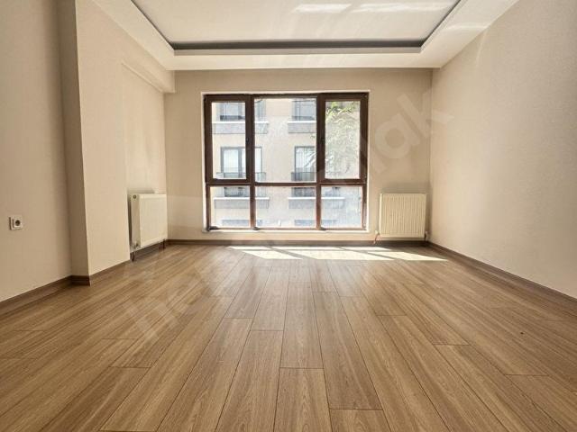 ÇANKAYA EMEKTE BAŞAKTAN 2+1 67 M MERKEZİ KONUM