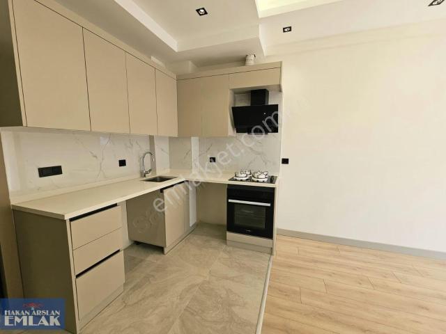Çankaya Şehir Hastansine Yakın Havuzlu 1+1 0 Kiralık Daire
