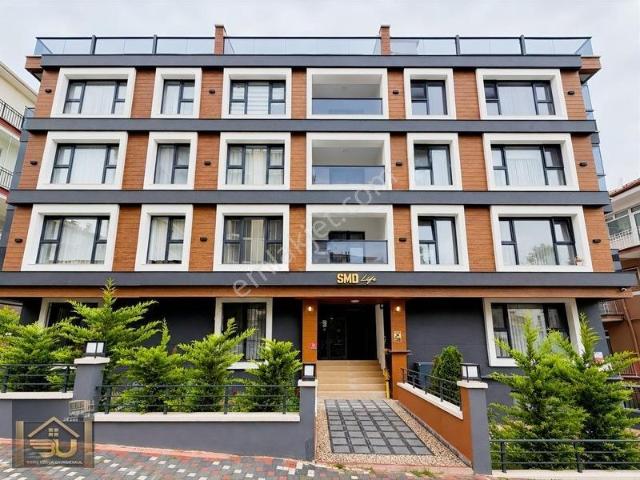 Çankaya Çetin Emeç Bulvarı Yakını Geniş Ve Aydınlık 1+1 Daire