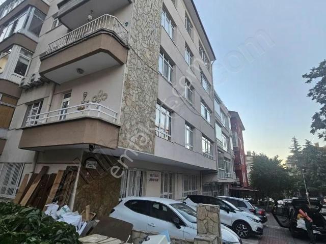 Çankaya Fatma Aliye Sokak'ta Seğmenler Parkına 2 Dakika Satılık