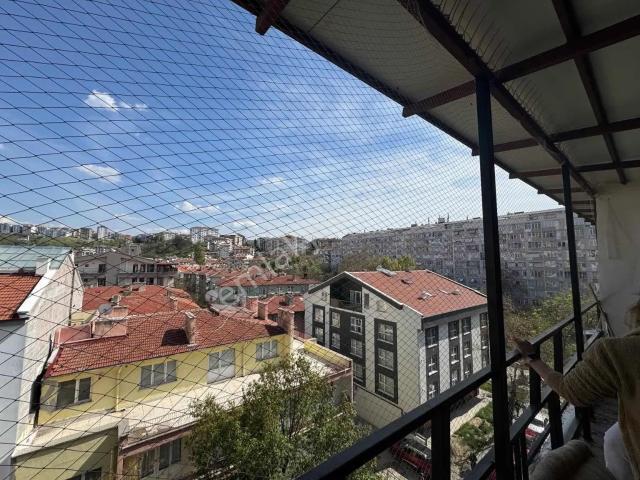 Çankaya Kolej Metro Yakını Teraslı 2+1 Satılık Daire
