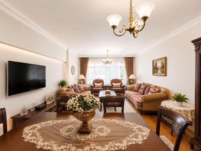 Çankaya Harbiye Mah. Asansörlü Ara Kat 4+1 Kilerli Satılık Daire