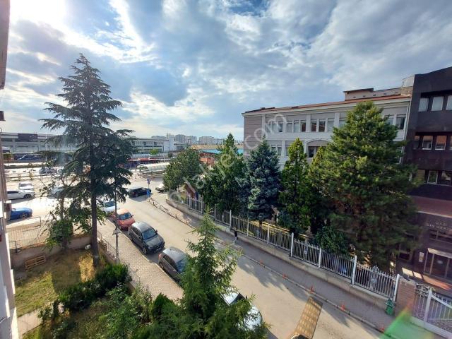 Çankaya Merkez Emek'te 3+1 Satılık Daire Aşti Karşısı Manzaralı