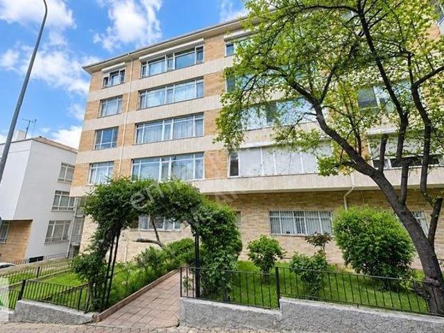Çankaya Nilgün Sokakta 3+1 + Kilerli Yüksek Tavanlı Daire